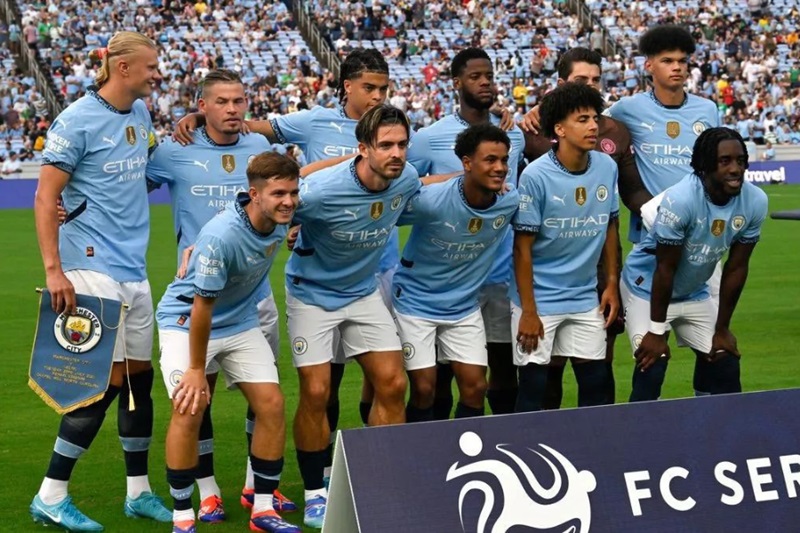 Man City dùng nhiều cầu thủ trẻ trong trận đầu tiên trên đất Mỹ.