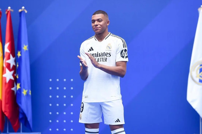 Mbappe ghi điểm tại Real Madrid nhờ sự chuyên nghiệp