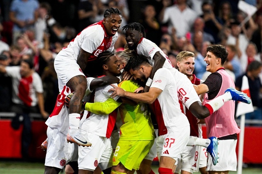 ajax-va-panathinaikos-voi-loat-sut-luan-luu-dien-ro