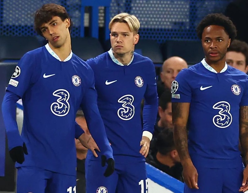 Chelsea có quá nhiều cầu thủ